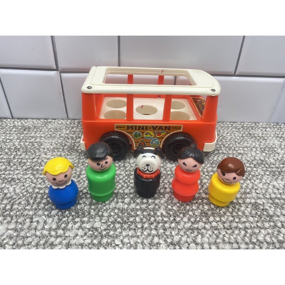 Fisher Price VTG‎ Mini Van Car With Family People Dog 1969 HG8